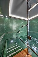 Hotel Saturnia & International