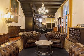 Hotel Saturnia & International