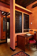 Hotel Saturnia & International