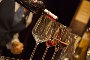 Hotel Saturnia & International