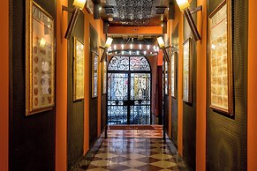 Hotel Saturnia & International