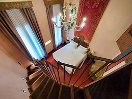 Hotel Saturnia & International