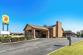 Super 8 by Wyndham Paragould