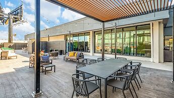 Holiday Inn Dallas Market Ctr Love Field by IHG