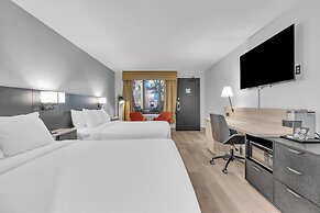 Seven Oaks Hotel Regina