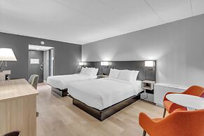 Seven Oaks Hotel Regina