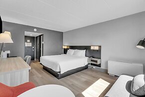 Seven Oaks Hotel Regina