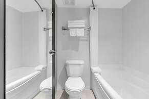 Seven Oaks Hotel Regina