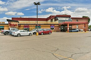 Seven Oaks Hotel Regina