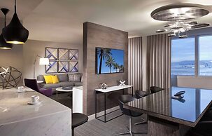 Hyatt Regency Los Angeles International Airport