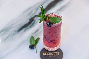 Hyatt Regency Los Angeles International Airport