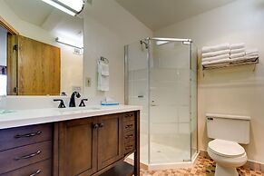 Fireside Inn & Suites