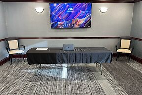 Fireside Inn & Suites