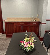 Fireside Inn & Suites