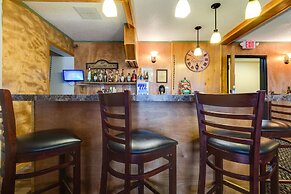Fireside Inn & Suites