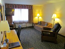 Fireside Inn & Suites