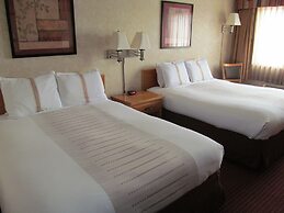 Fireside Inn & Suites