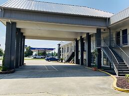 Super 8 by Wyndham New Iberia