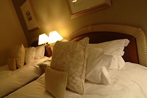 Yokohama Royal Park Hotel