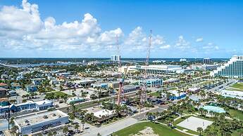 Comfort Inn & Suites Daytona Beach Oceanfront