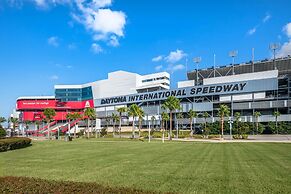Comfort Inn & Suites Daytona Beach Oceanfront