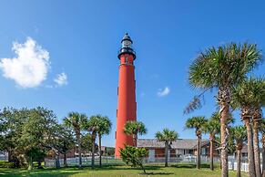Comfort Inn & Suites Daytona Beach Oceanfront