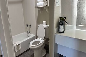 Days Inn by Wyndham San Diego Vista