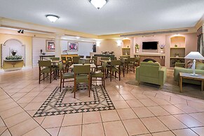 Days Inn by Wyndham San Diego Vista