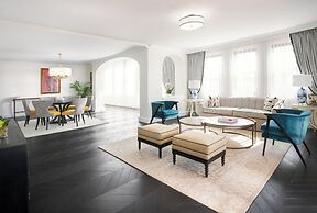 Cloister at The Boca Raton