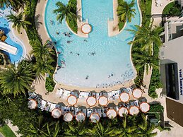 Cloister at The Boca Raton