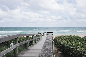 Cloister at The Boca Raton