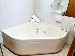 Golden Grain Motor Inn