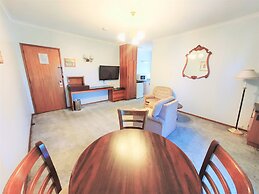 Golden Grain Motor Inn