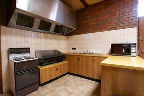 Golden Grain Motor Inn