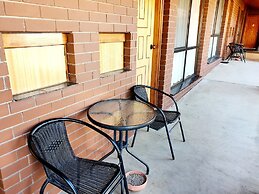 Golden Grain Motor Inn