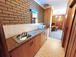 Golden Grain Motor Inn