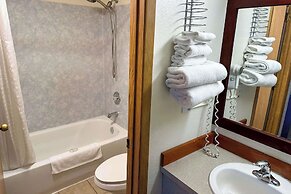 Econo Lodge Edmonds North Seattle