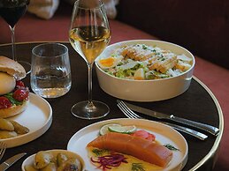 Chateau des Fleurs Hotel & Spa Paris