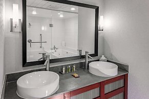 DoubleTree by Hilton Omaha Downtown