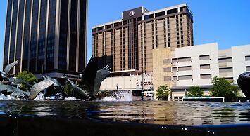 DoubleTree by Hilton Omaha Downtown