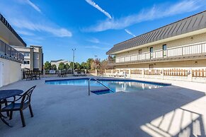 Days Inn by Wyndham Florence/I-95 North