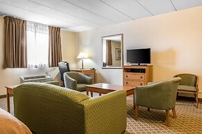 Quality Inn & Suites Fairview