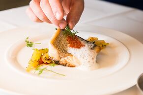 Glärnischhof by Trinity