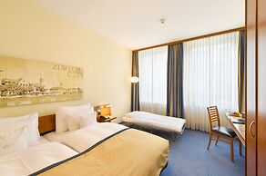 Glärnischhof by Trinity