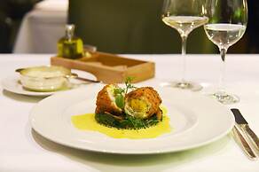 Glärnischhof by Trinity