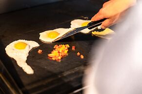 Glärnischhof by Trinity