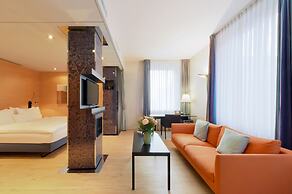 Glärnischhof by Trinity