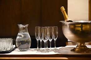 Glärnischhof by Trinity