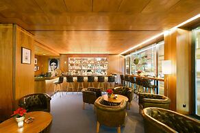 Glärnischhof by Trinity