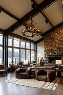 Grouse Mountain Lodge
